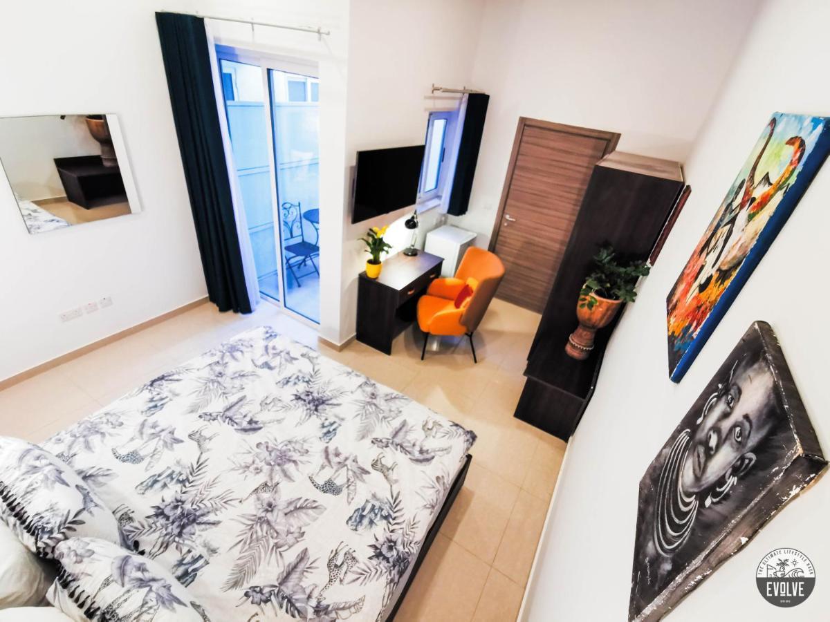 Evolve Coliving Guesthouse 슬리에마 외부 사진