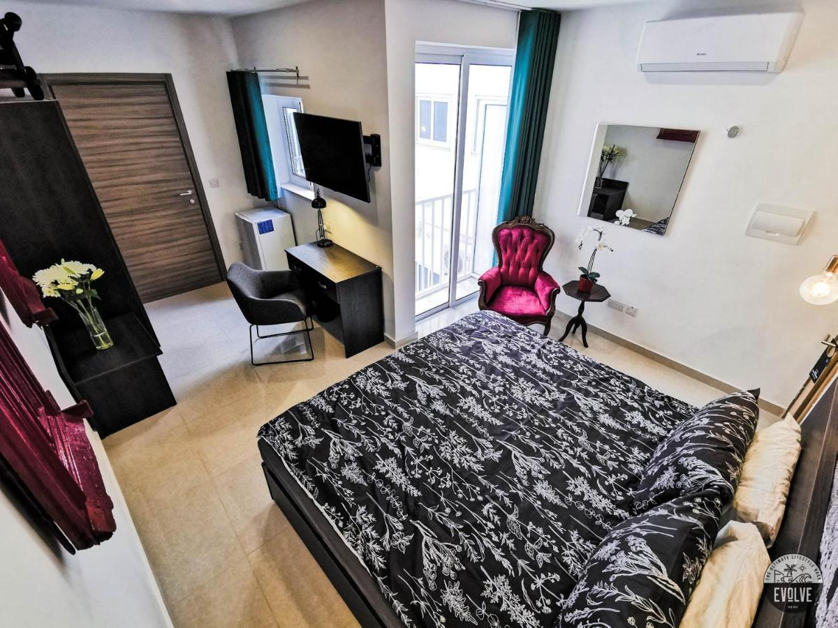 Evolve Coliving Guesthouse 슬리에마 외부 사진