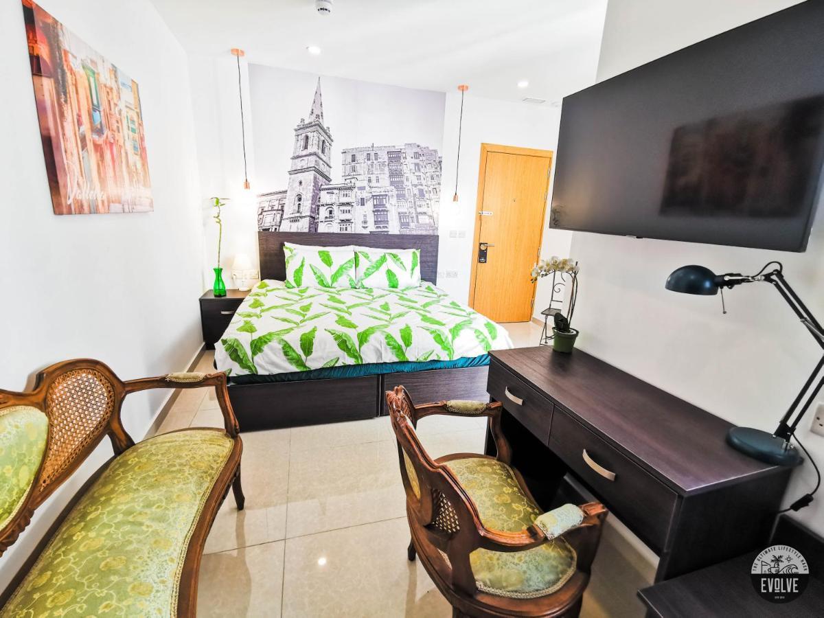 Evolve Coliving Guesthouse 슬리에마 외부 사진