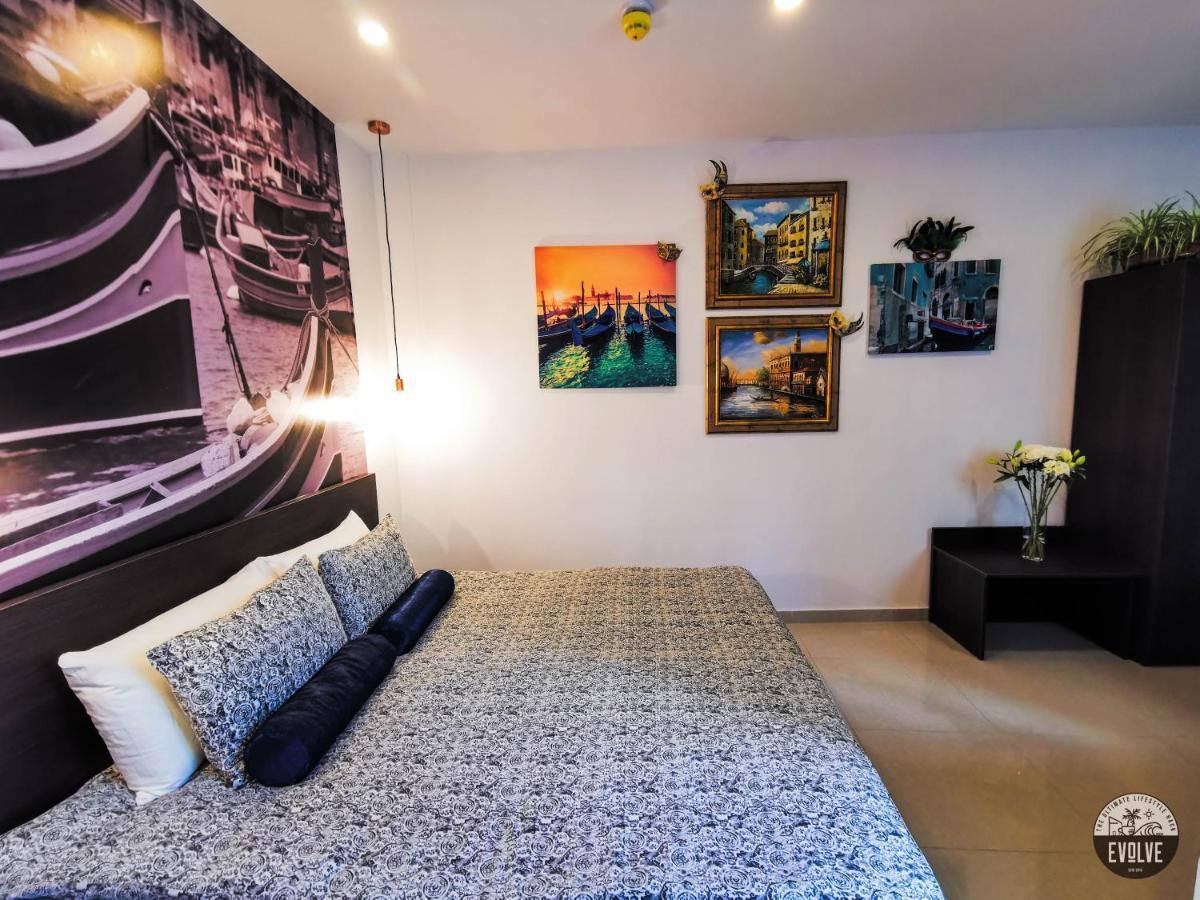 Evolve Coliving Guesthouse 슬리에마 외부 사진