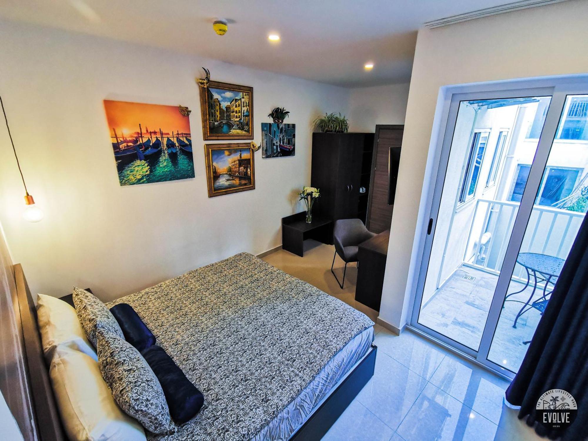 Evolve Coliving Guesthouse 슬리에마 객실 사진